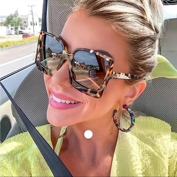 Accessories - Oversized Leopard Sunglasses